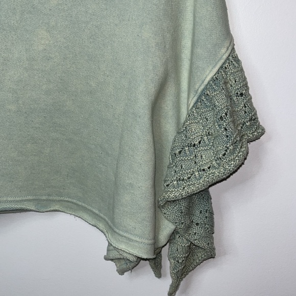 1901. ALTAR’D STATE Kaia Crochet Flutter sleeve top in Green Sz XS NWOT $58 - Picture 5 of 7